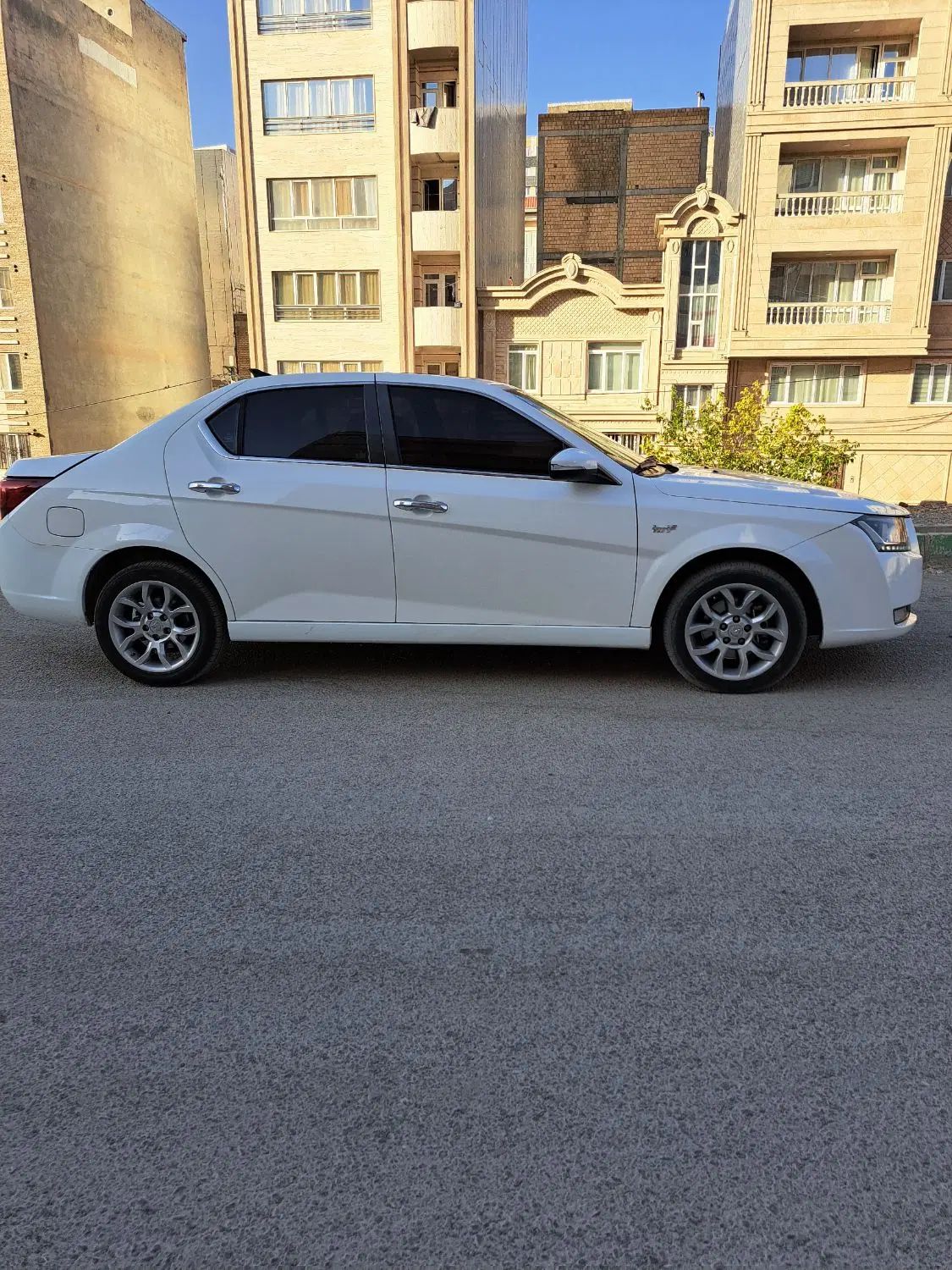دنا پلاس توربو ۵ دنده 4 ایربگ - 1399
