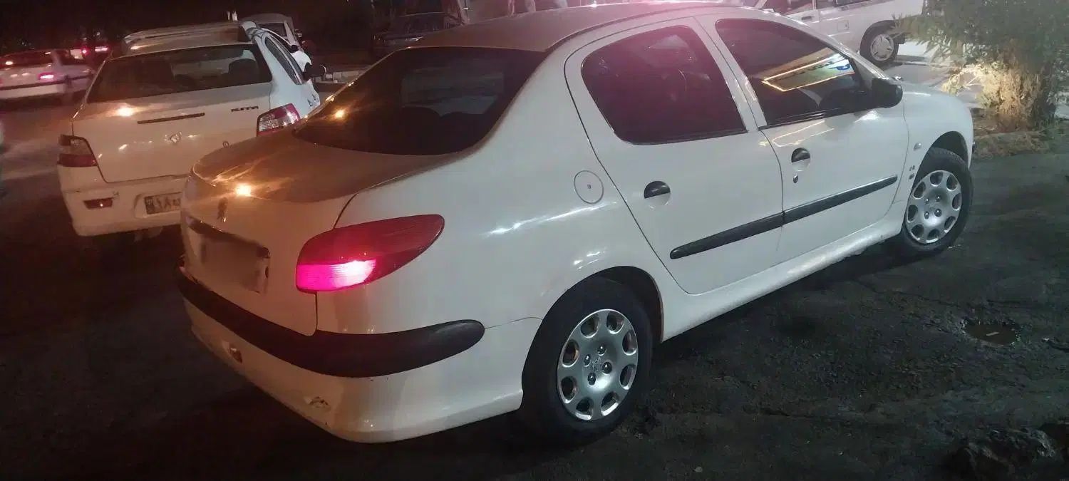 پژو ۲۰۶ صندوق دار v8 - 1389