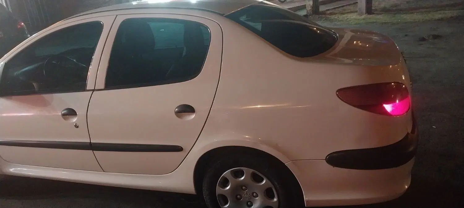 پژو ۲۰۶ صندوق دار v8 - 1389