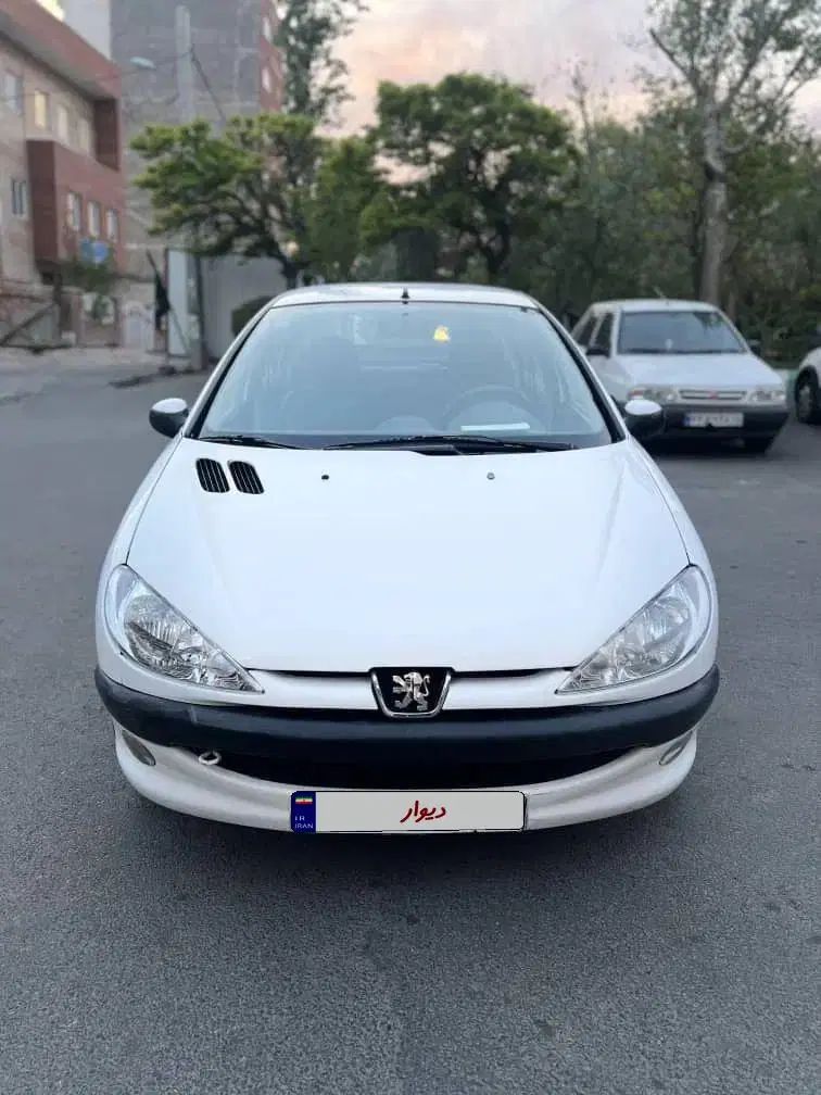 پژو ۲۰۶ صندوق دار v8 - 1395
