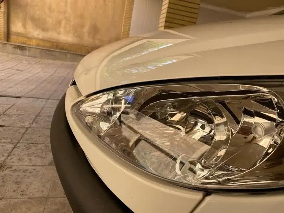 پژو ۲۰۶ صندوق دار v8 - 1389