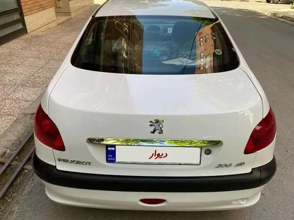پژو ۲۰۶ صندوق دار v8 - 1389