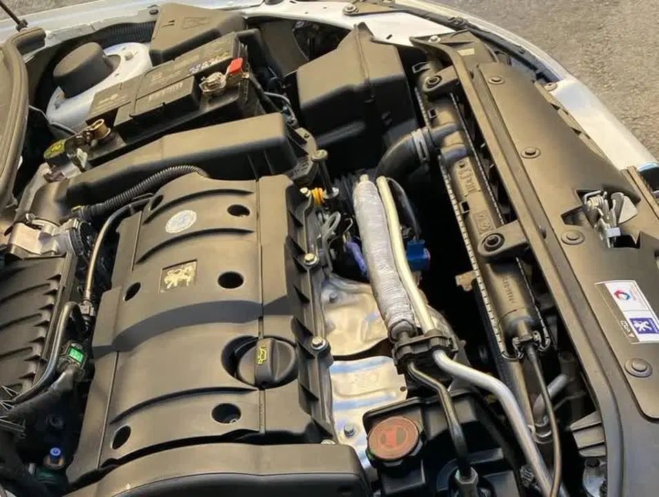 پژو ۲۰۶ صندوق دار v8 - 1389