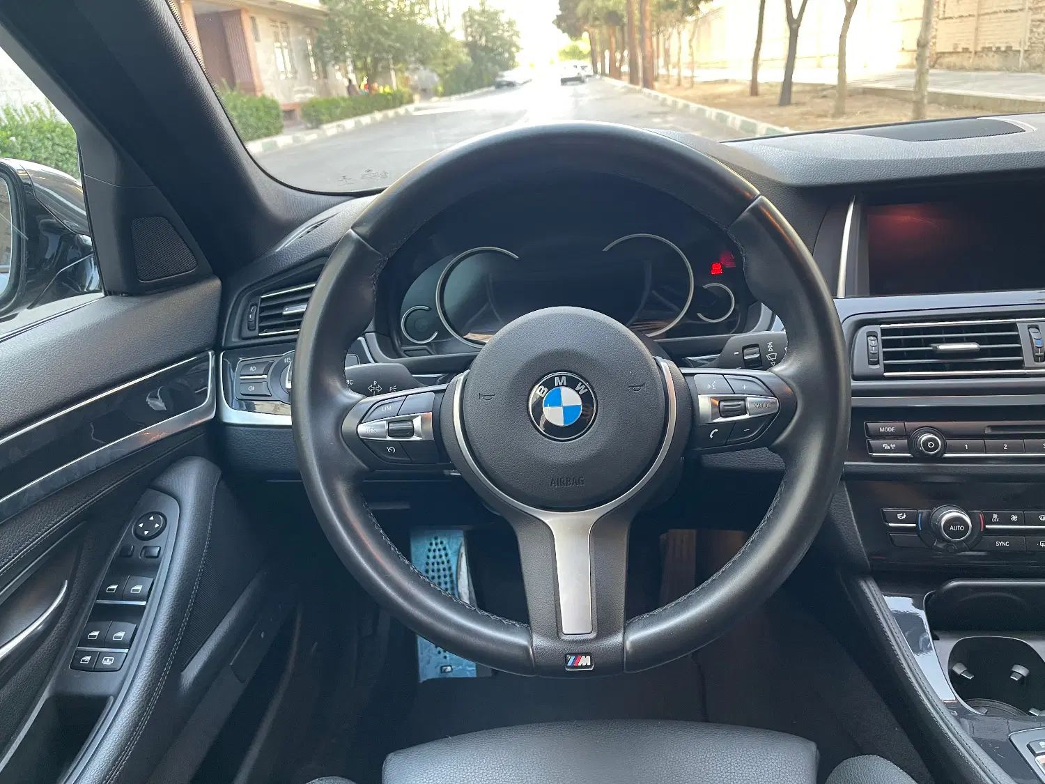 ب ام و سری 5 520i - 2016
