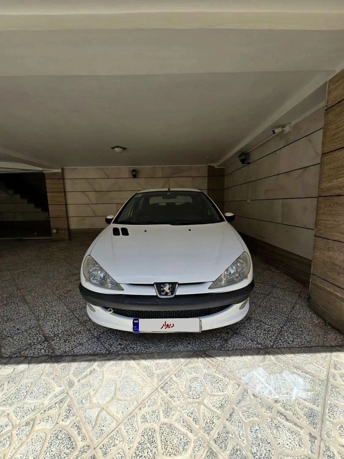 پژو ۲۰۶ صندوق دار v8 - 1396