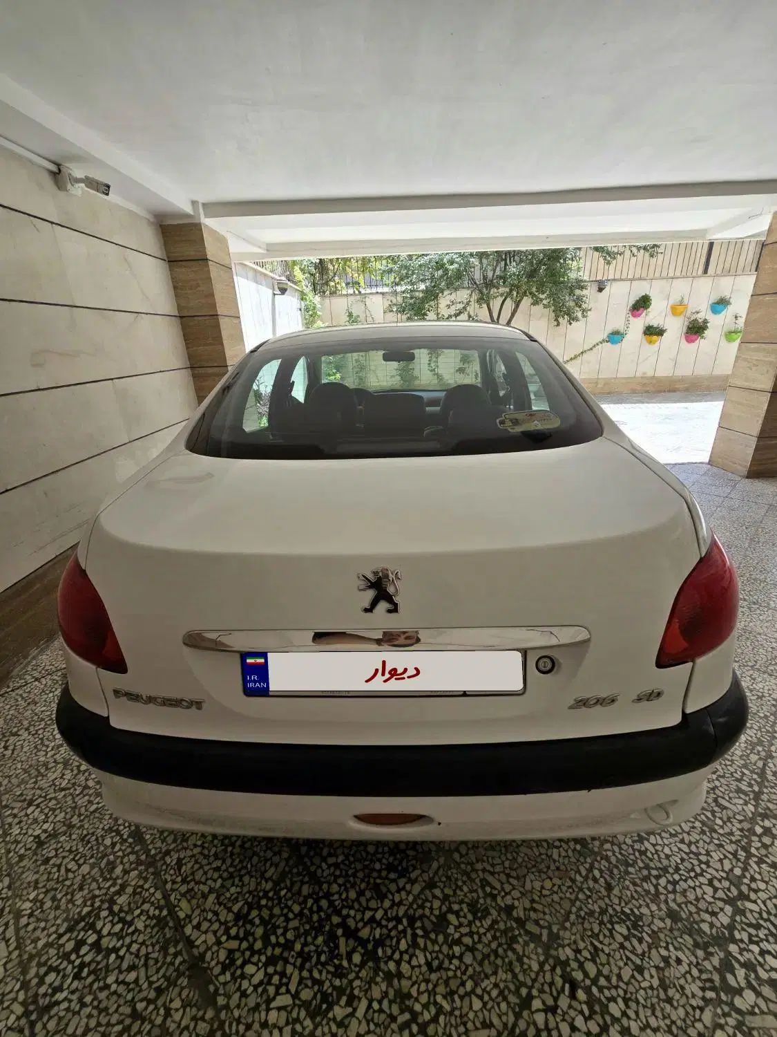 پژو ۲۰۶ صندوق دار v8 - 1396