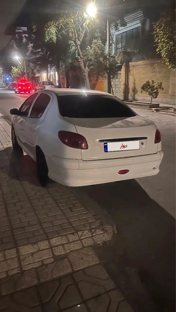 پژو ۲۰۶ صندوق دار v8 - 1390