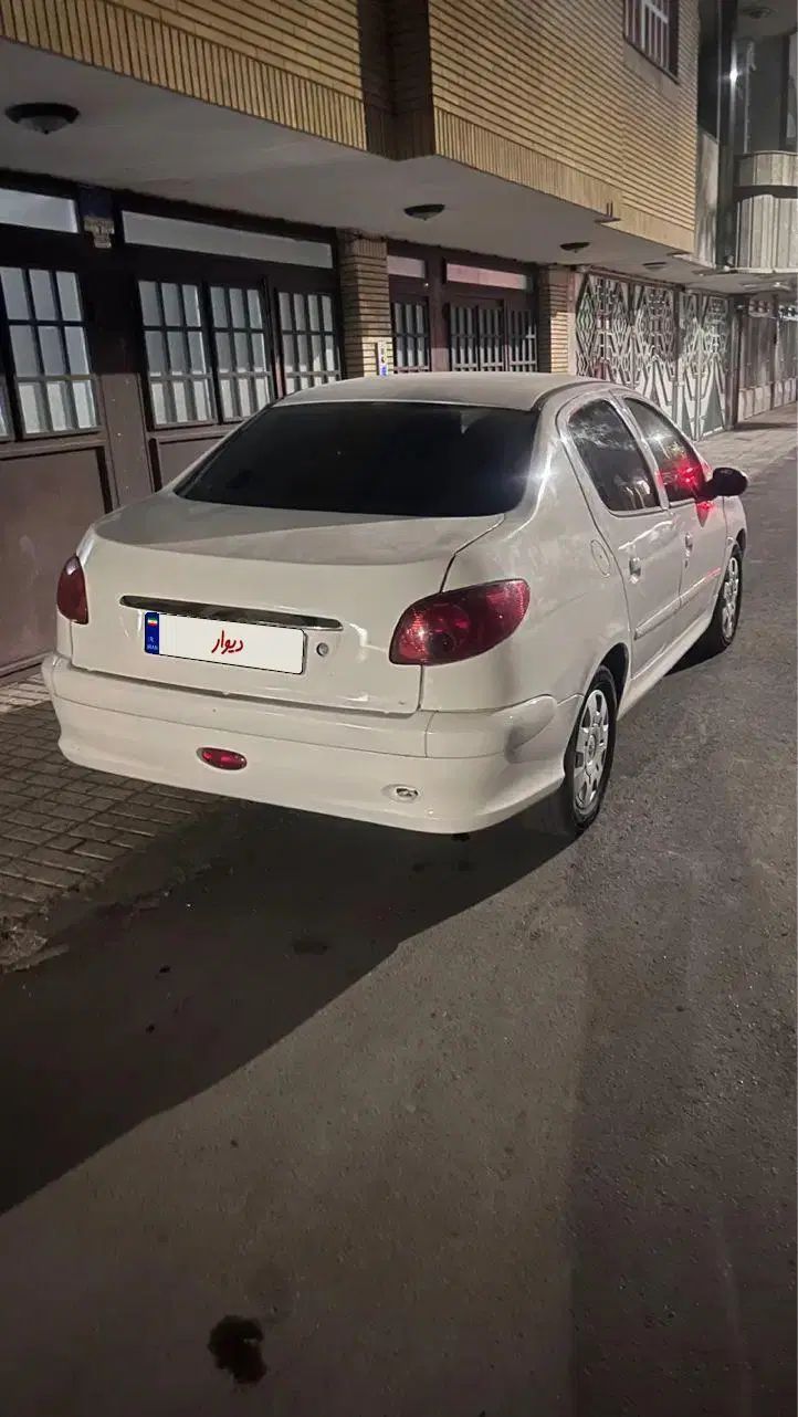 پژو ۲۰۶ صندوق دار v8 - 1390