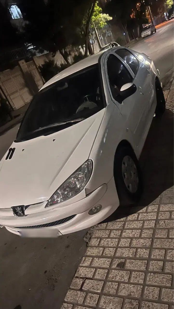 پژو ۲۰۶ صندوق دار v8 - 1390