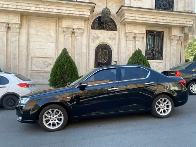 دنا پلاس توربو اتوماتیک - 1402