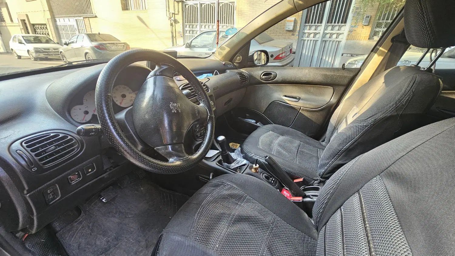 پژو ۲۰۶ صندوق دار v8 - 1390