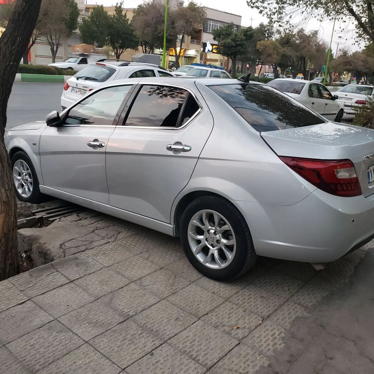 دنا پلاس توربو اتوماتیک - 1400