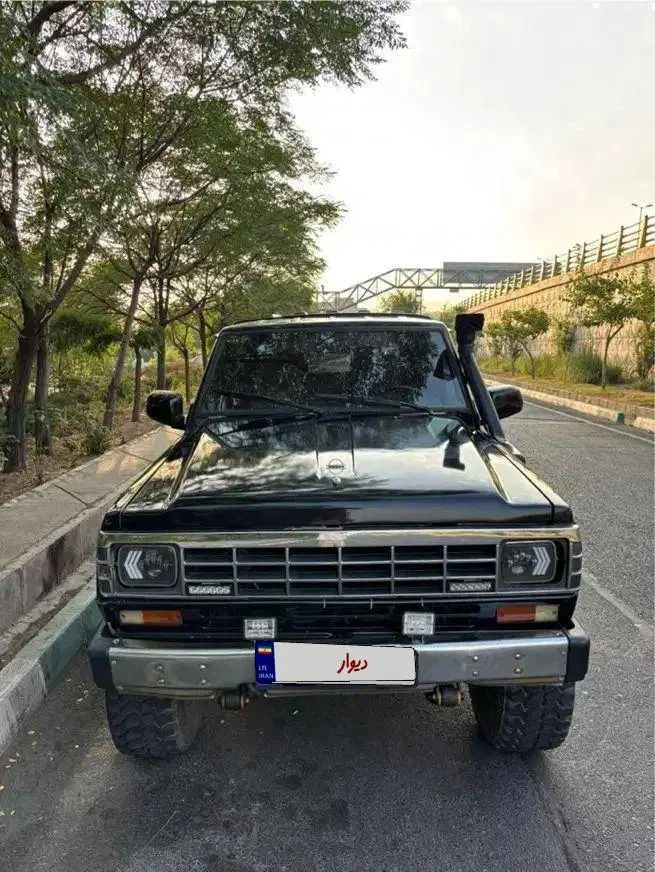 نیسان پاترول دو درب دنده‌ای - 1998