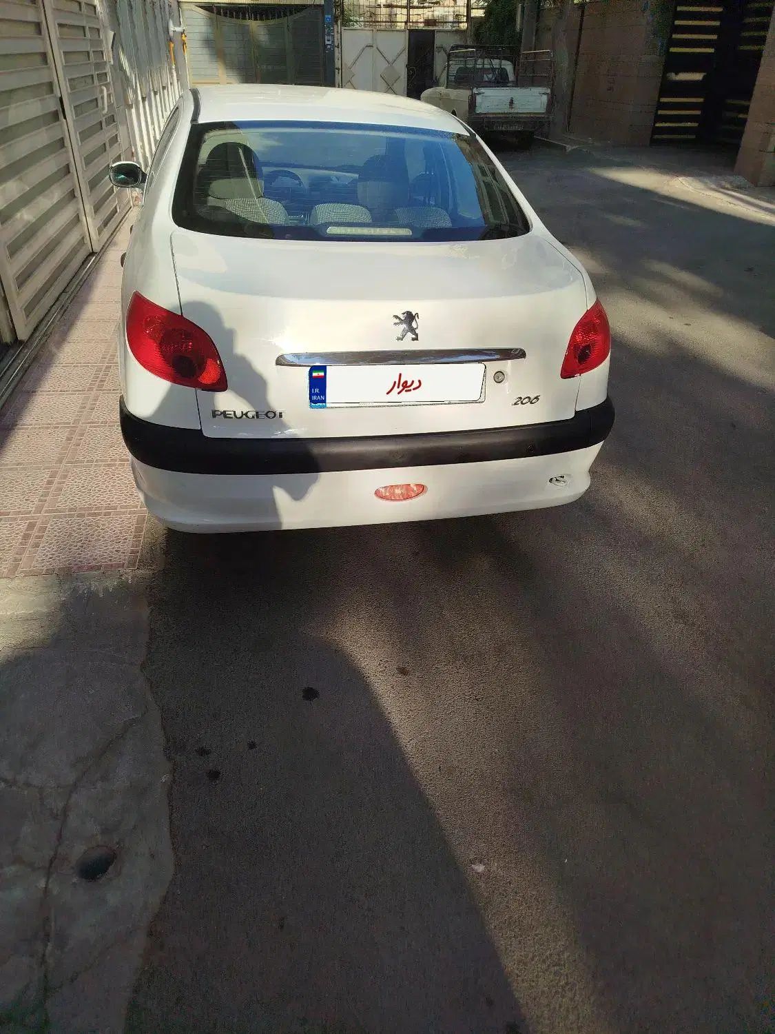 پژو ۲۰۶ صندوق دار v8 - 1393