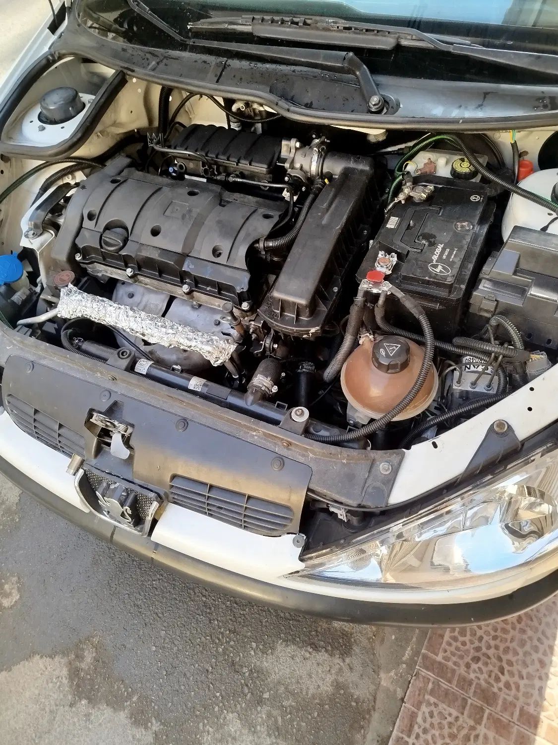 پژو ۲۰۶ صندوق دار v8 - 1393
