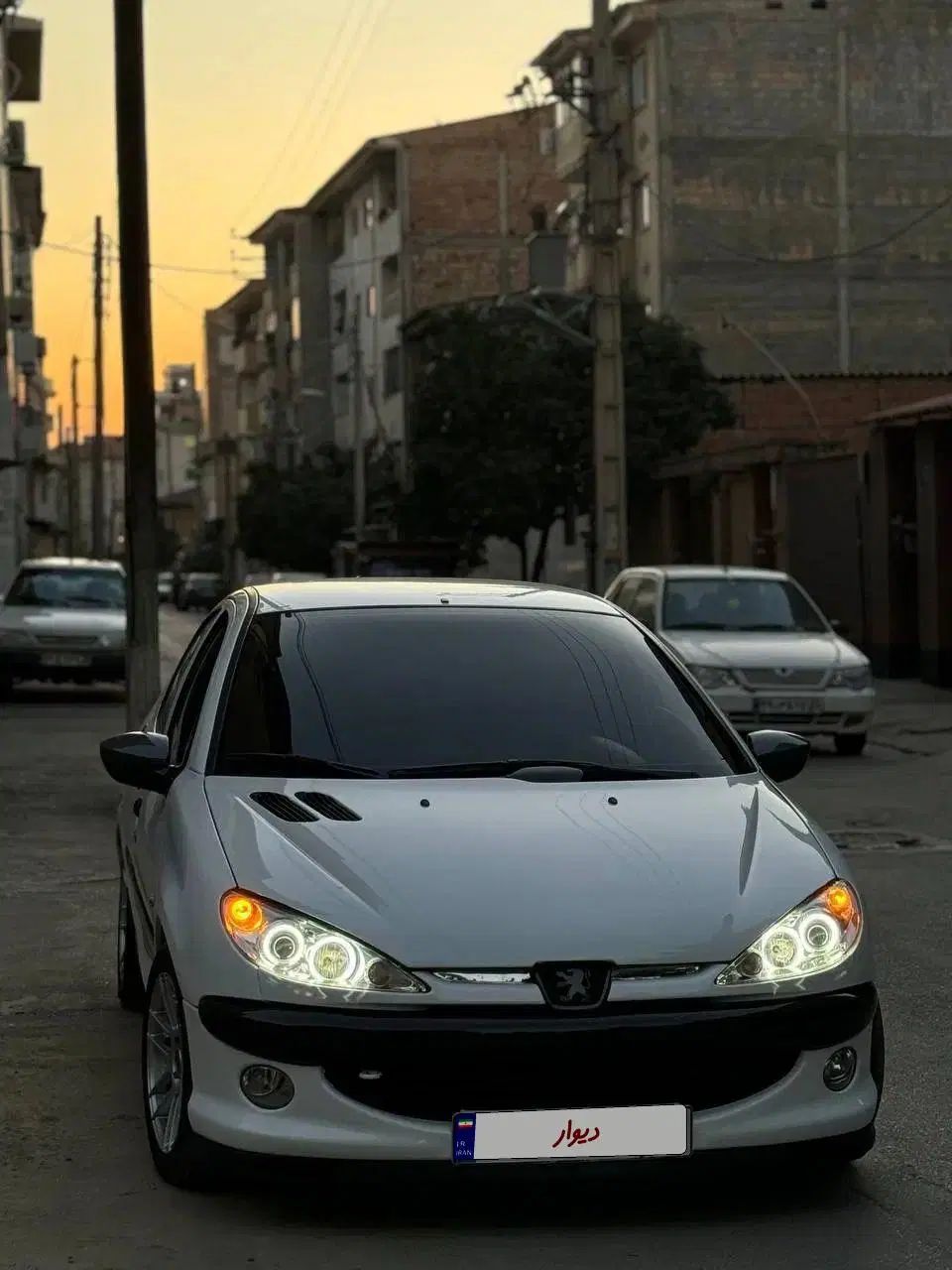پژو ۲۰۶ صندوق دار v8 - 1393