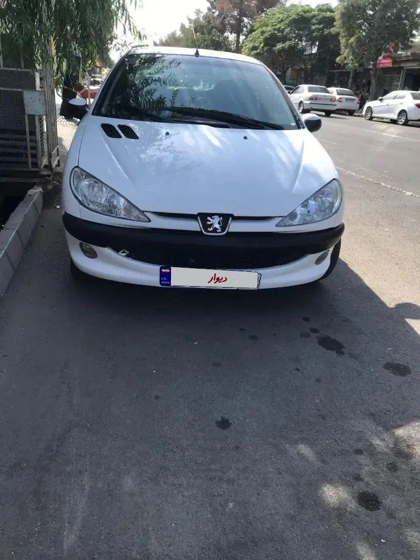 پژو ۲۰۶ صندوق دار v8 - 1393