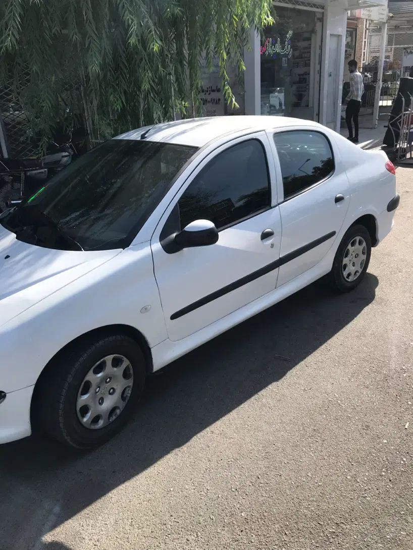 پژو ۲۰۶ صندوق دار v8 - 1393