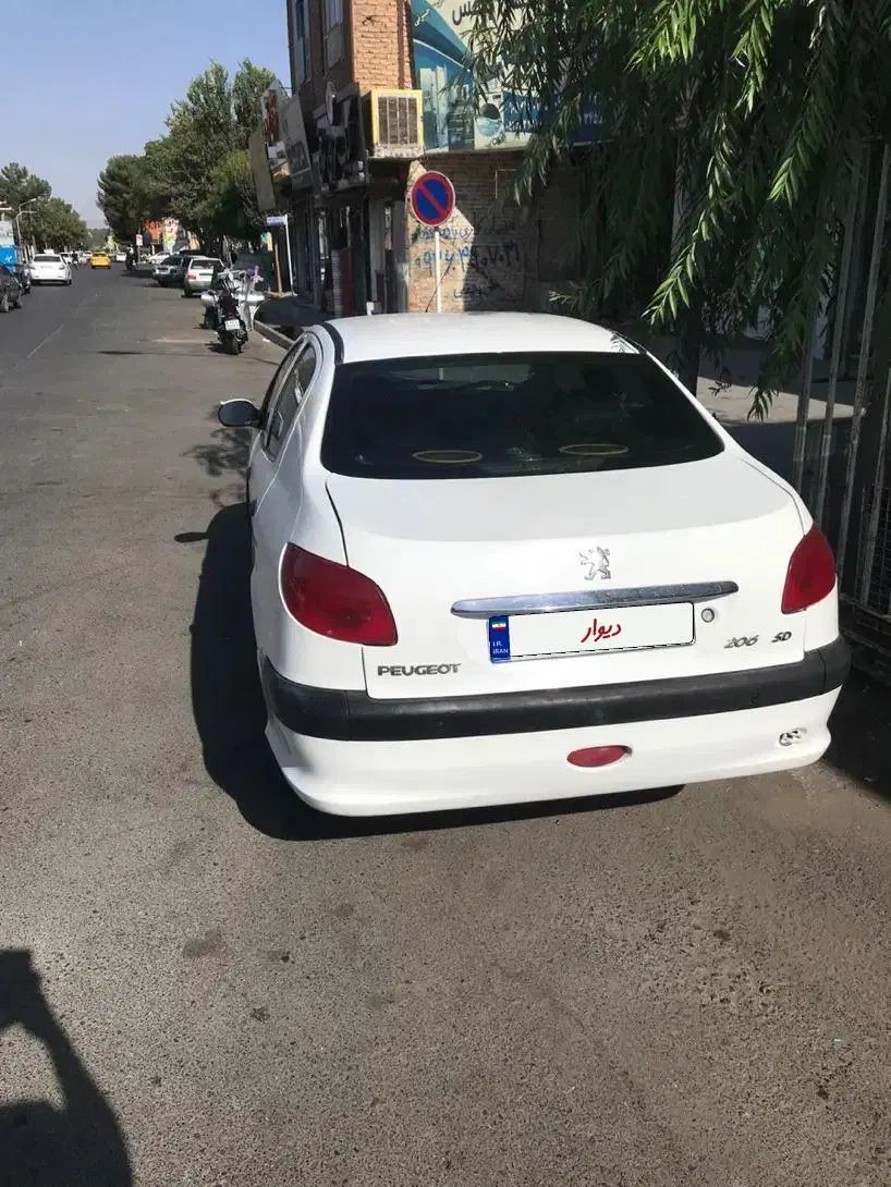 پژو ۲۰۶ صندوق دار v8 - 1393