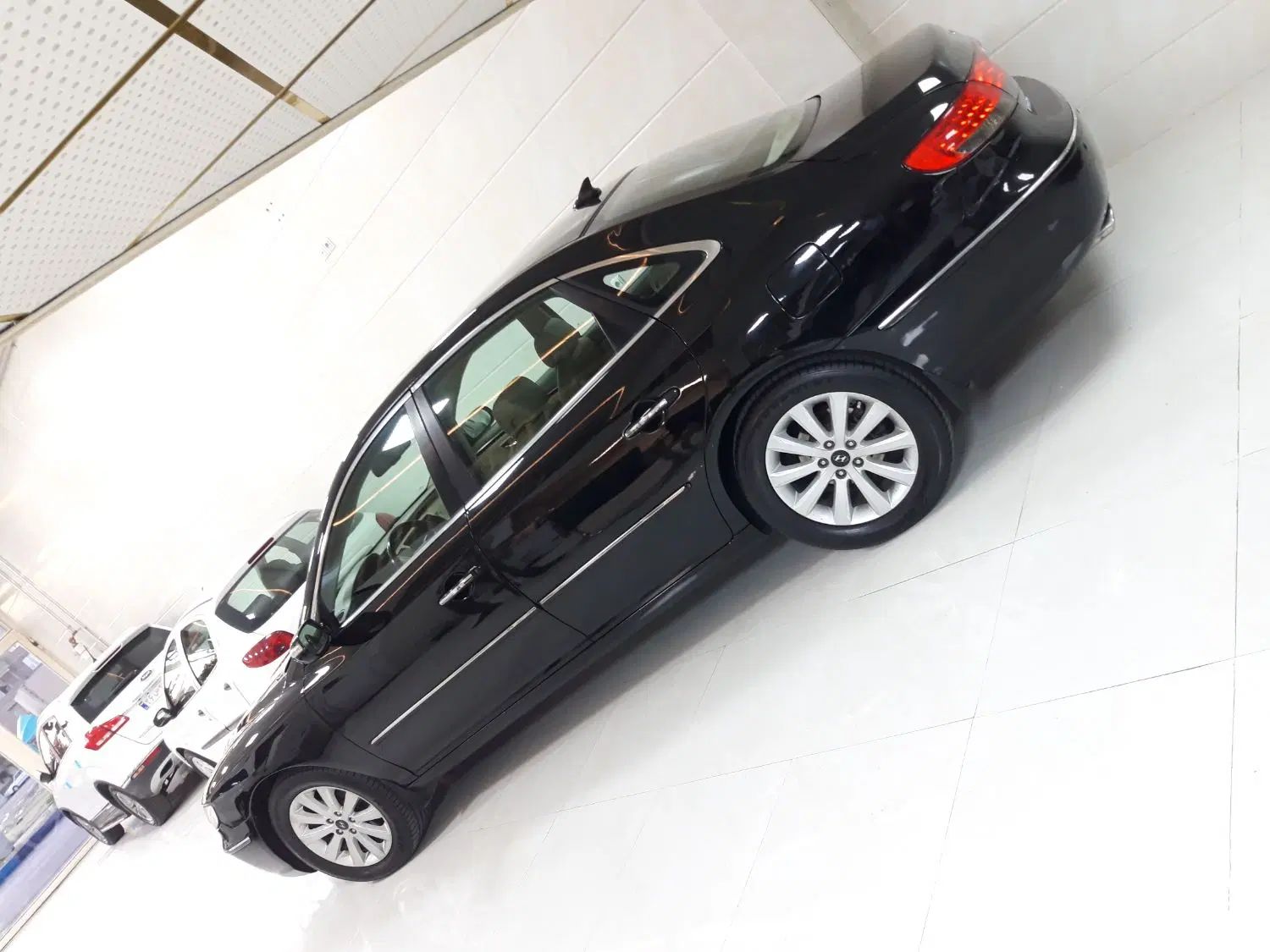 هیوندای آزرا (گرنجور) 3300cc - 2010