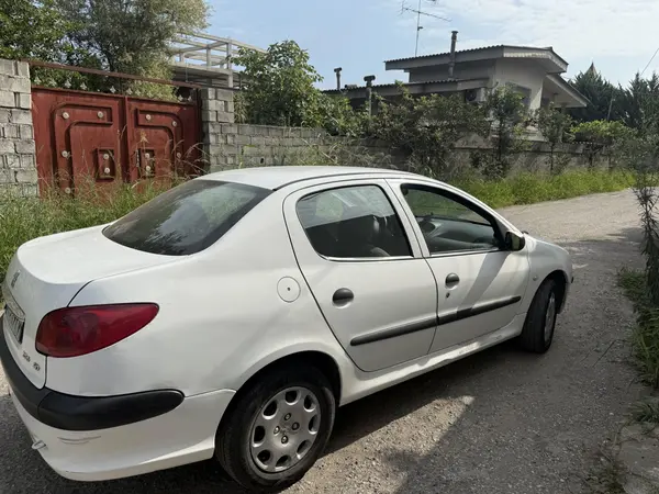 پژو ۲۰۶ صندوق دار v8 - 1399