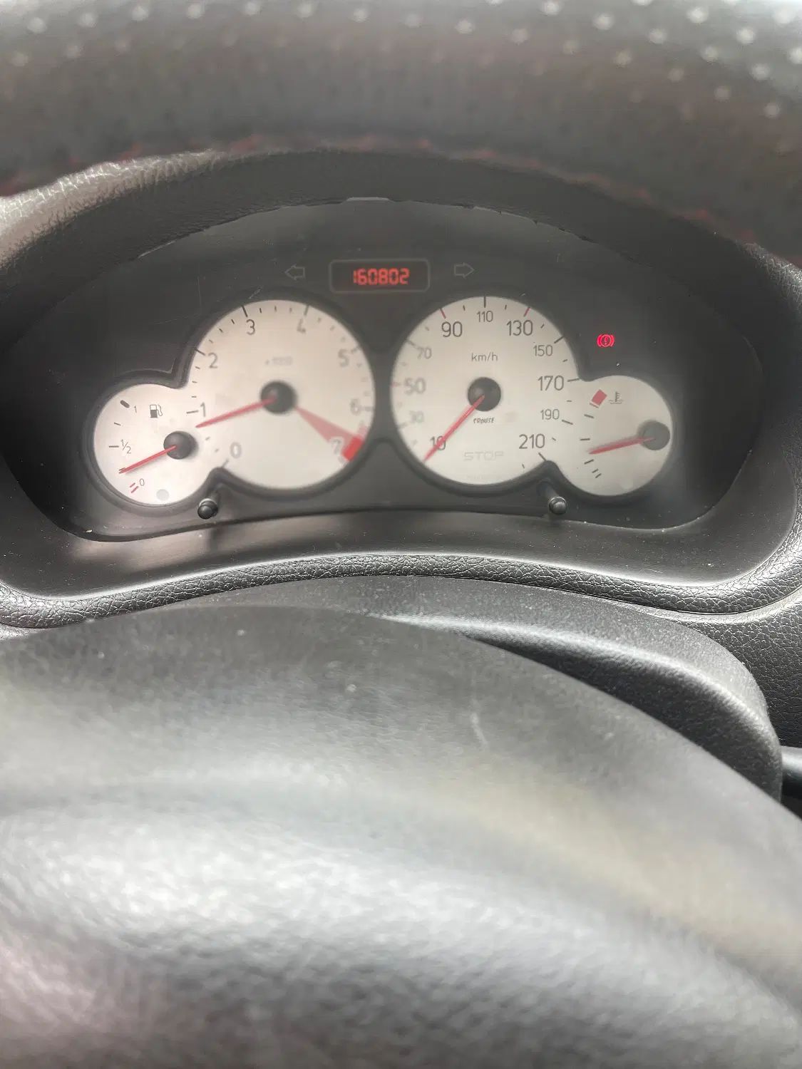 پژو ۲۰۶ صندوق دار v8 - 1394
