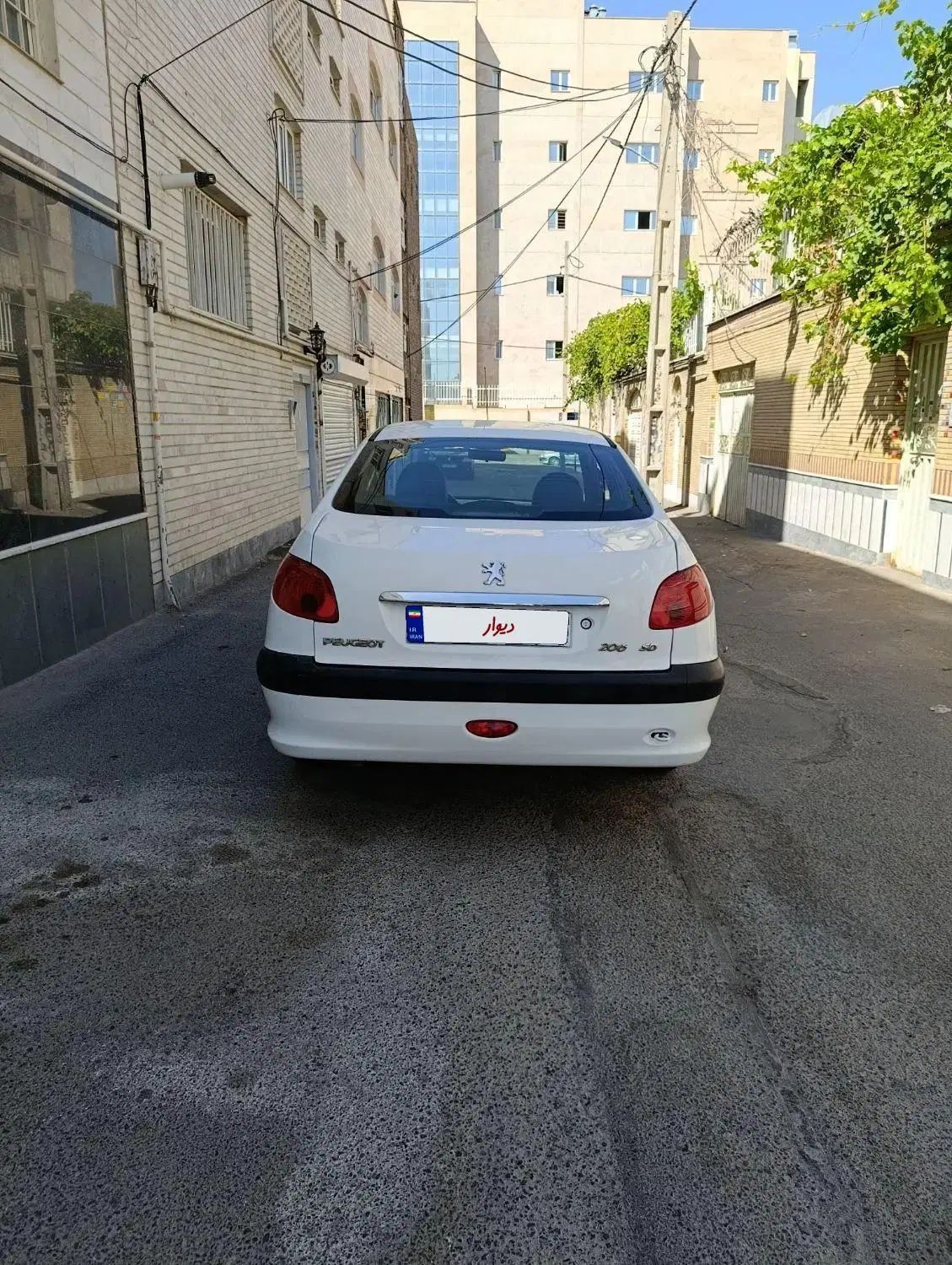 پژو ۲۰۶ صندوق دار v8 - 1394