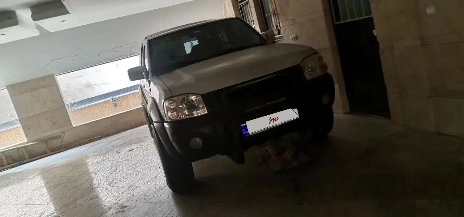 نیسان رونیز دنده‌ای - 1383