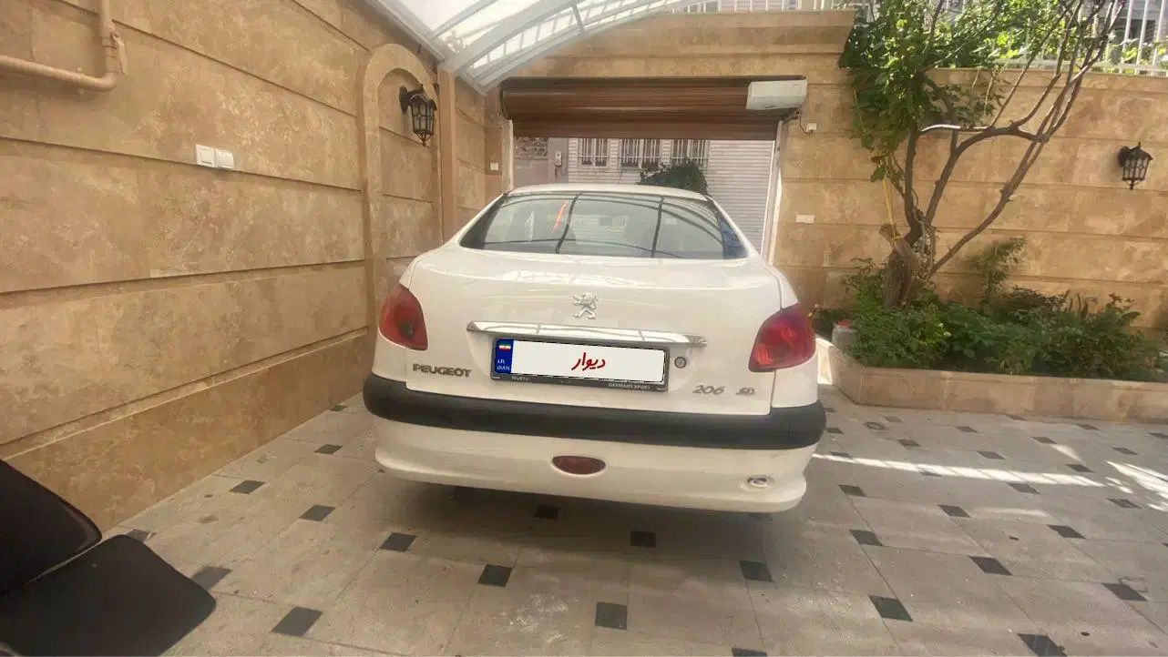 پژو ۲۰۶ صندوق دار v8 - 1393