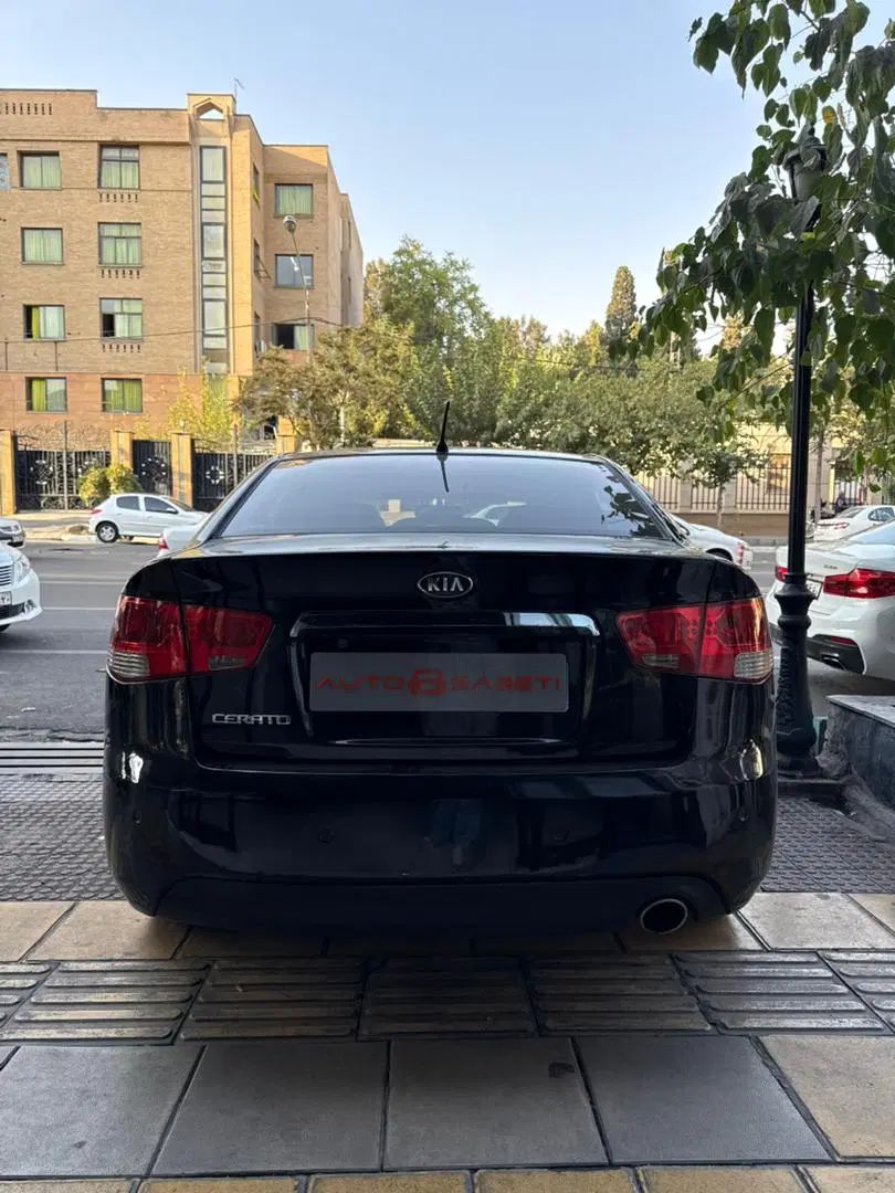 کیا سراتو 2.0 لیتر اتوماتیک GT لاین - 2011