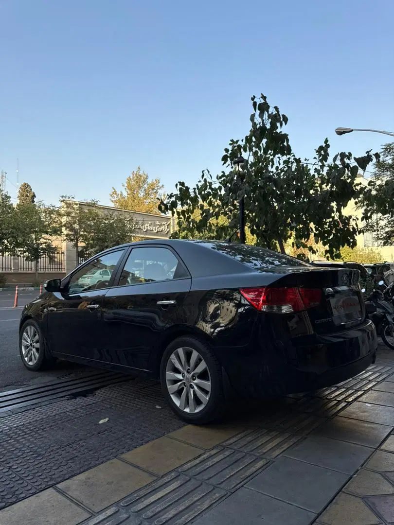 کیا سراتو 2.0 لیتر اتوماتیک GT لاین - 2011