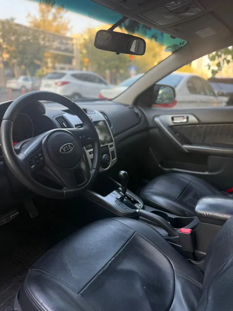 کیا سراتو 2.0 لیتر اتوماتیک GT لاین - 2011
