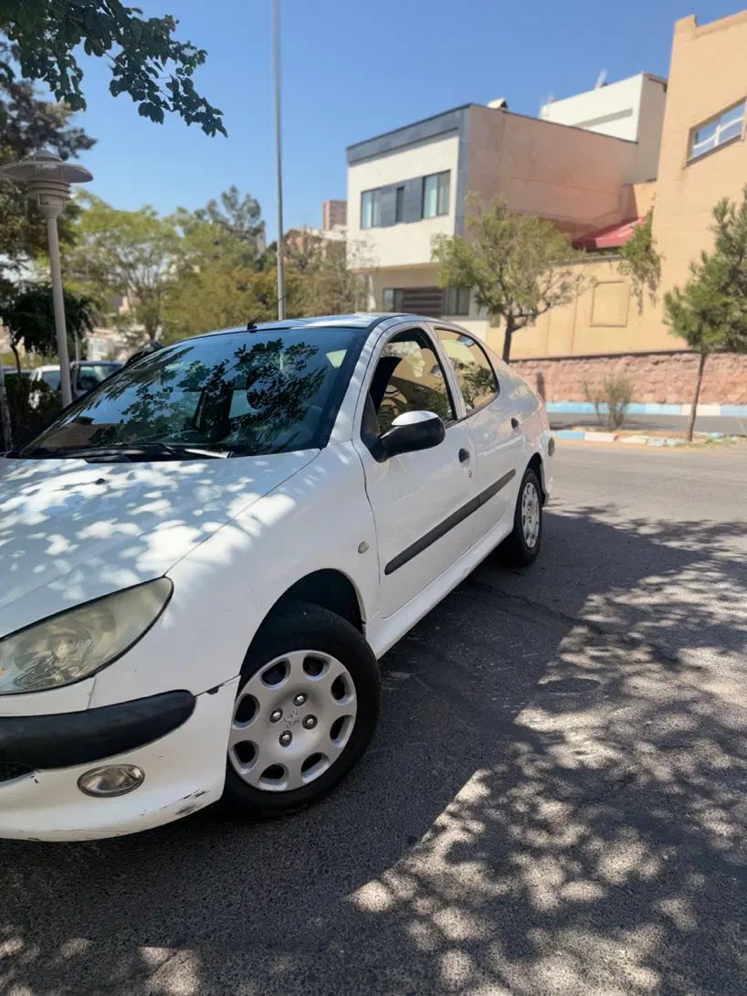 پژو ۲۰۶ صندوق دار v8 - 1396