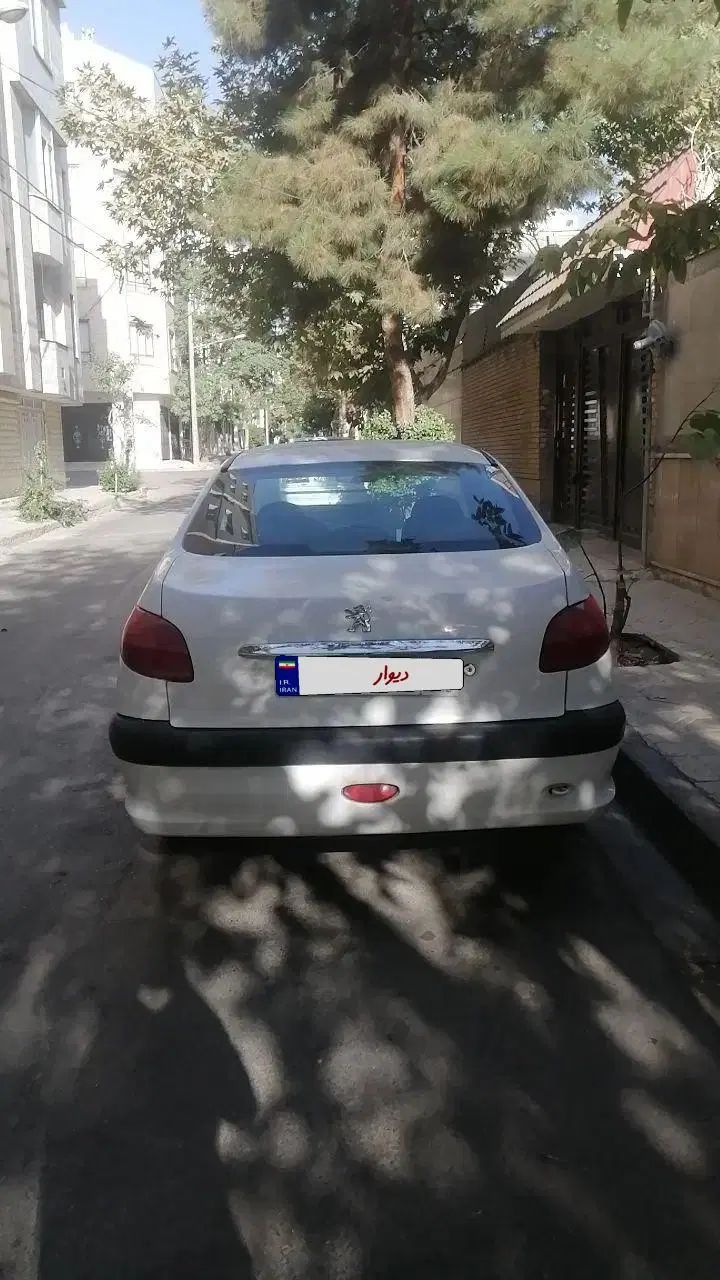 پژو ۲۰۶ صندوق دار v8 - 1395