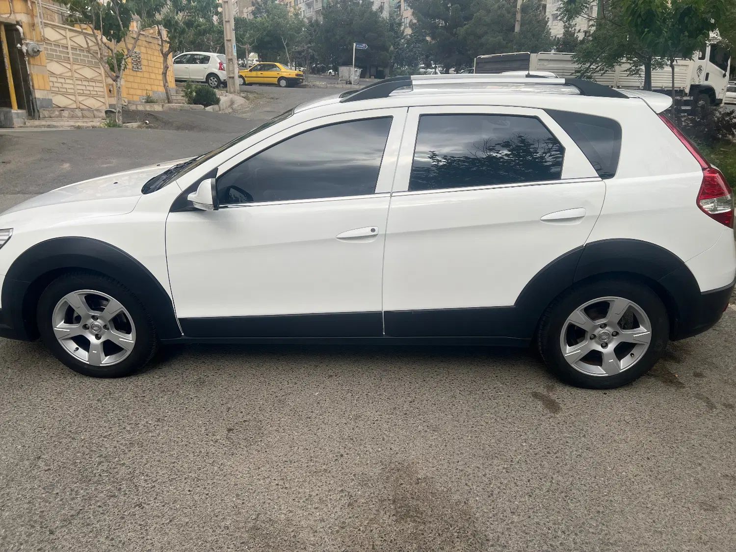 دانگ فنگ H30 کراس اتوماتیک - 1396