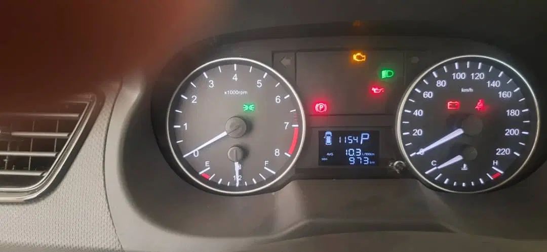 جک J4 اتوماتیک آپشنال - 1402