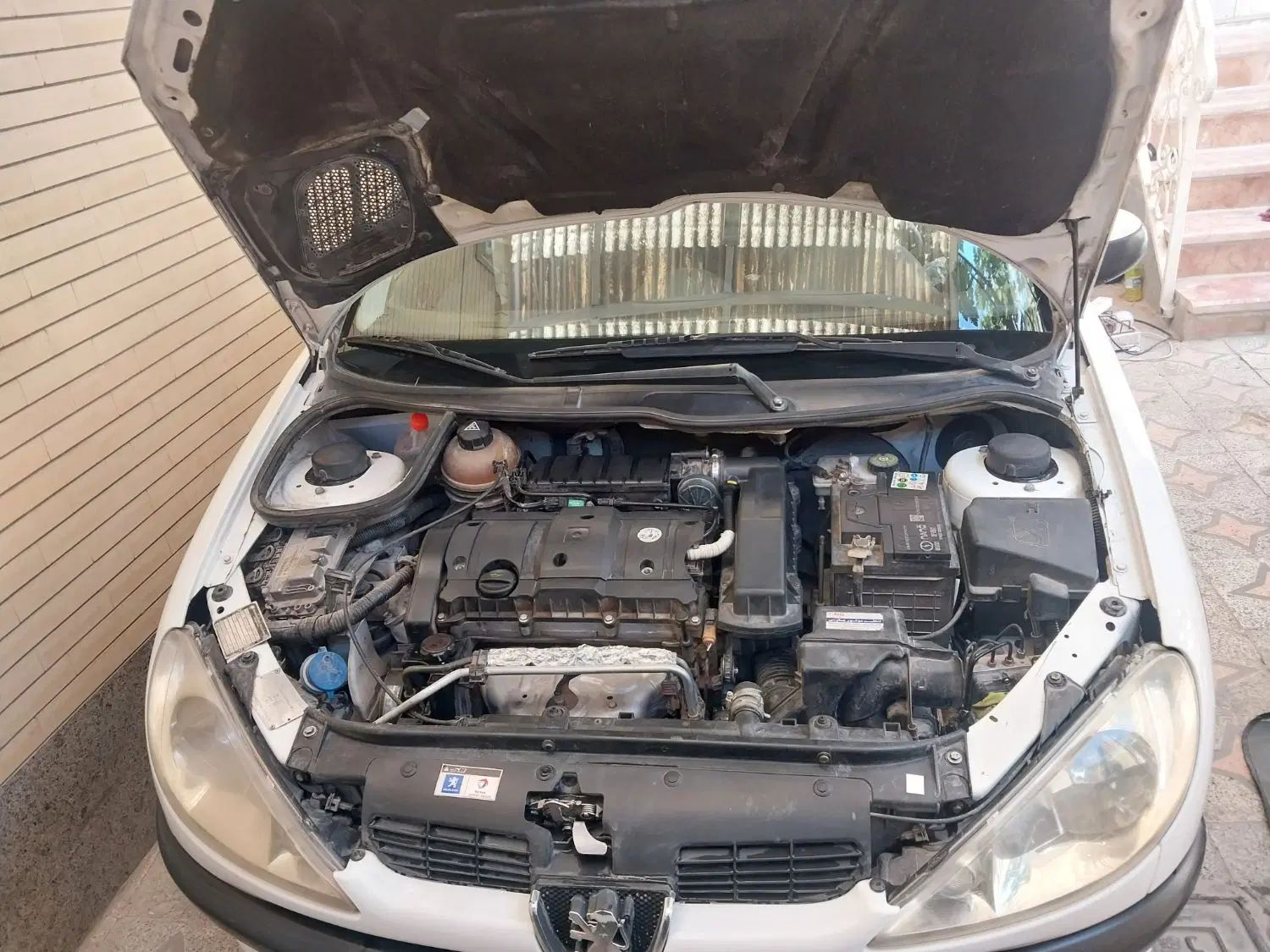 پژو ۲۰۶ صندوق دار v8 - 1389