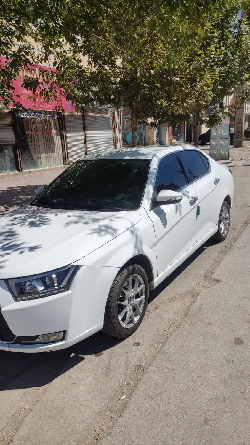 دنا پلاس تیپ ۲ سانروف ۴ ایربگ - 1401