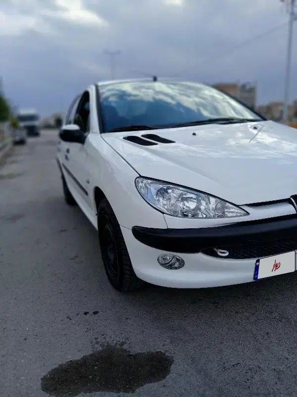 پژو ۲۰۶ صندوق دار v8 - 1393