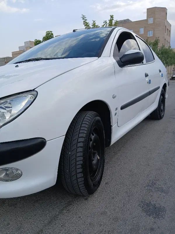 پژو ۲۰۶ صندوق دار v8 - 1393