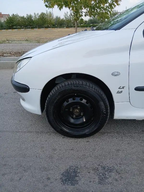 پژو ۲۰۶ صندوق دار v8 - 1393