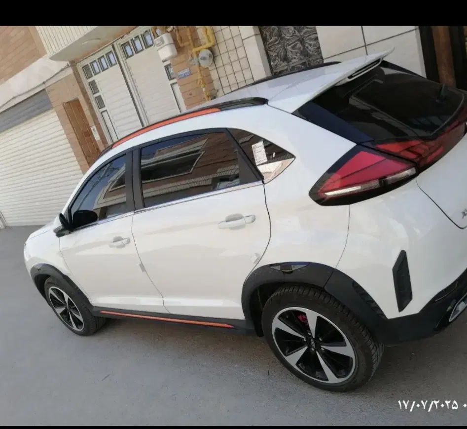 ام وی ام X33 کراس دنده‌ای - 1402