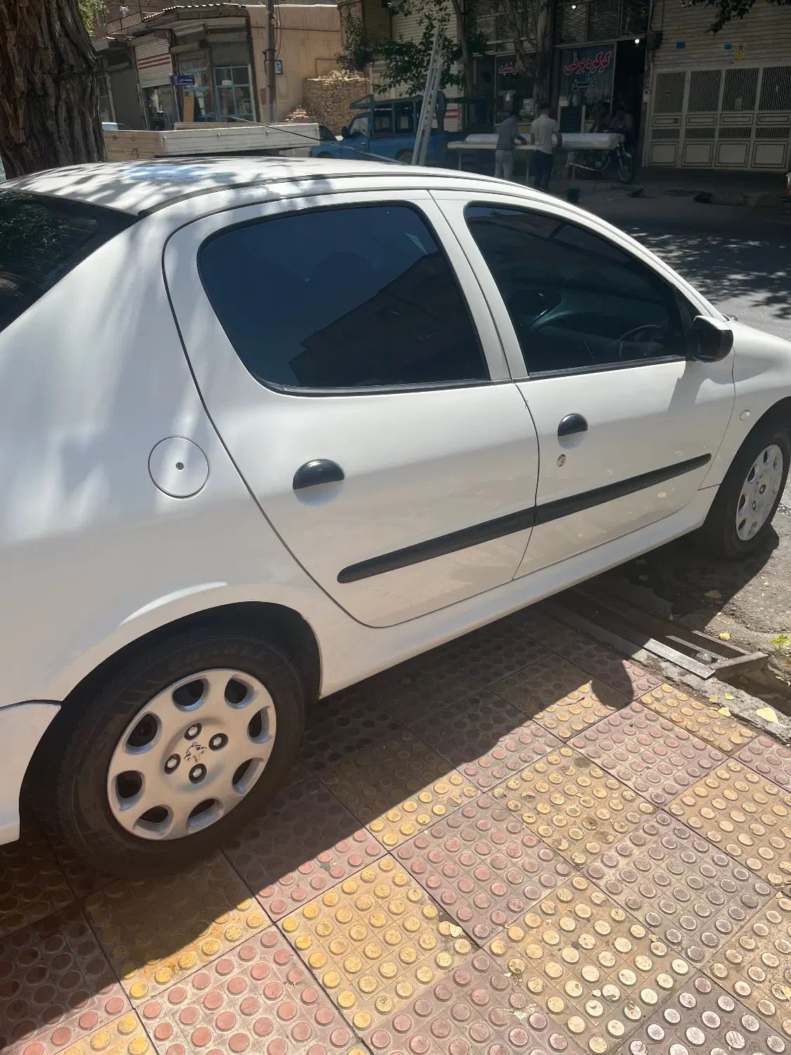 پژو ۲۰۶ صندوق دار v8 - 1394