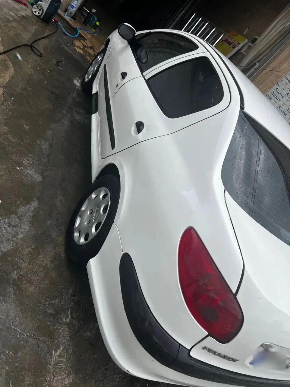 پژو ۲۰۶ صندوق دار v8 - 1394