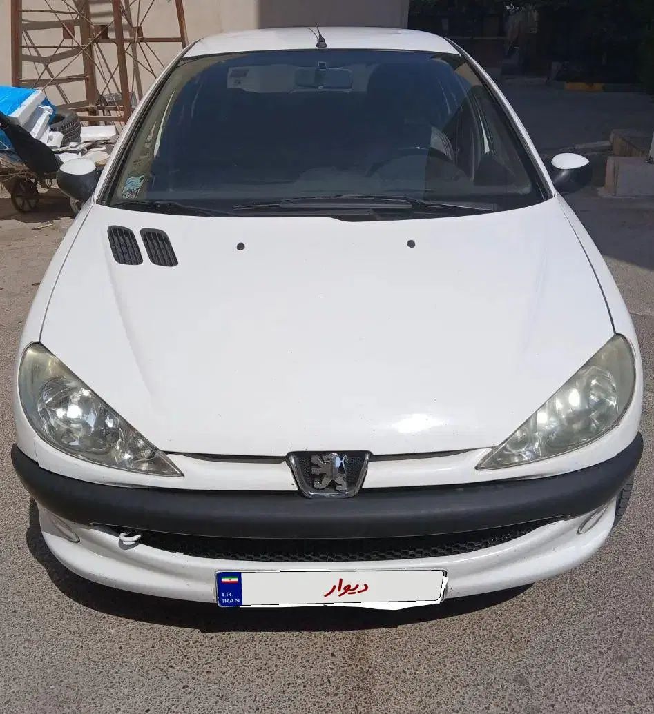 پژو ۲۰۶ صندوق دار v8 - 1390