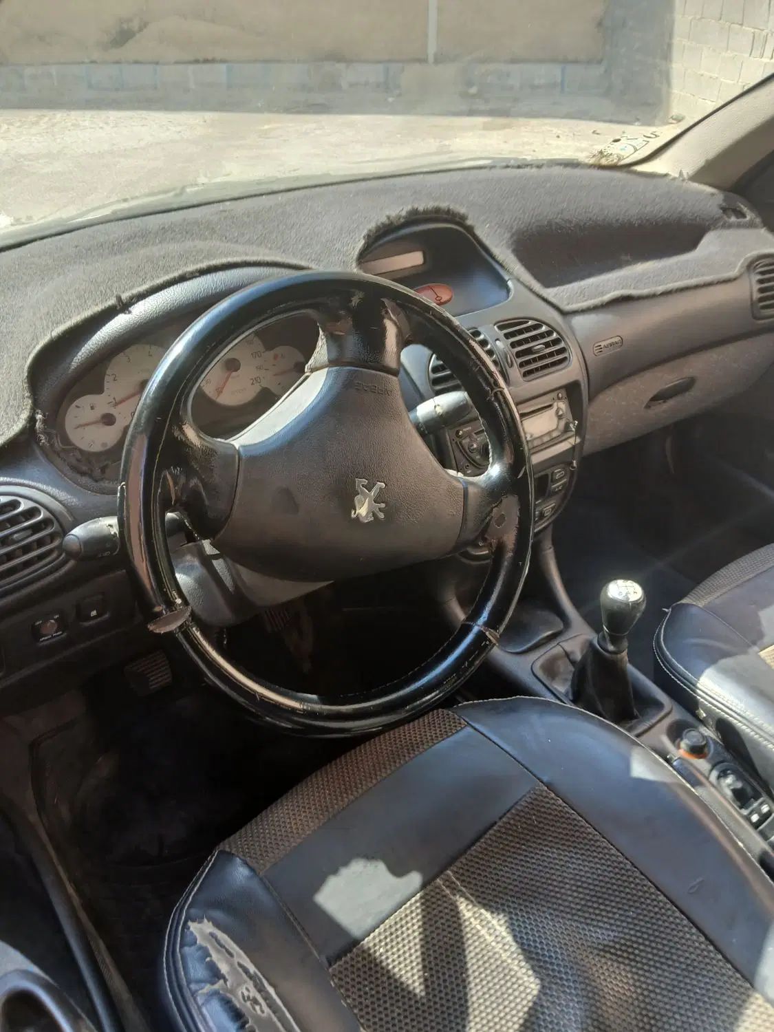 پژو ۲۰۶ صندوق دار v8 - 1390