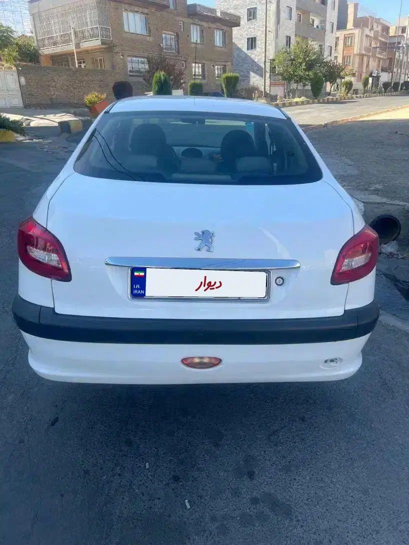 پژو ۲۰۶ صندوق دار v8 - 1389