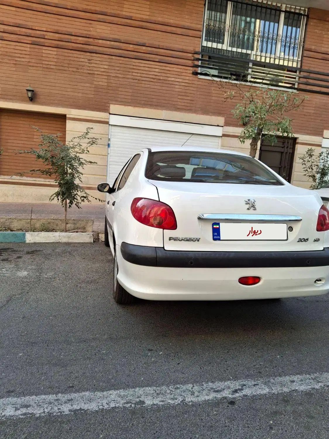 پژو ۲۰۶ صندوق دار v8 - 1395