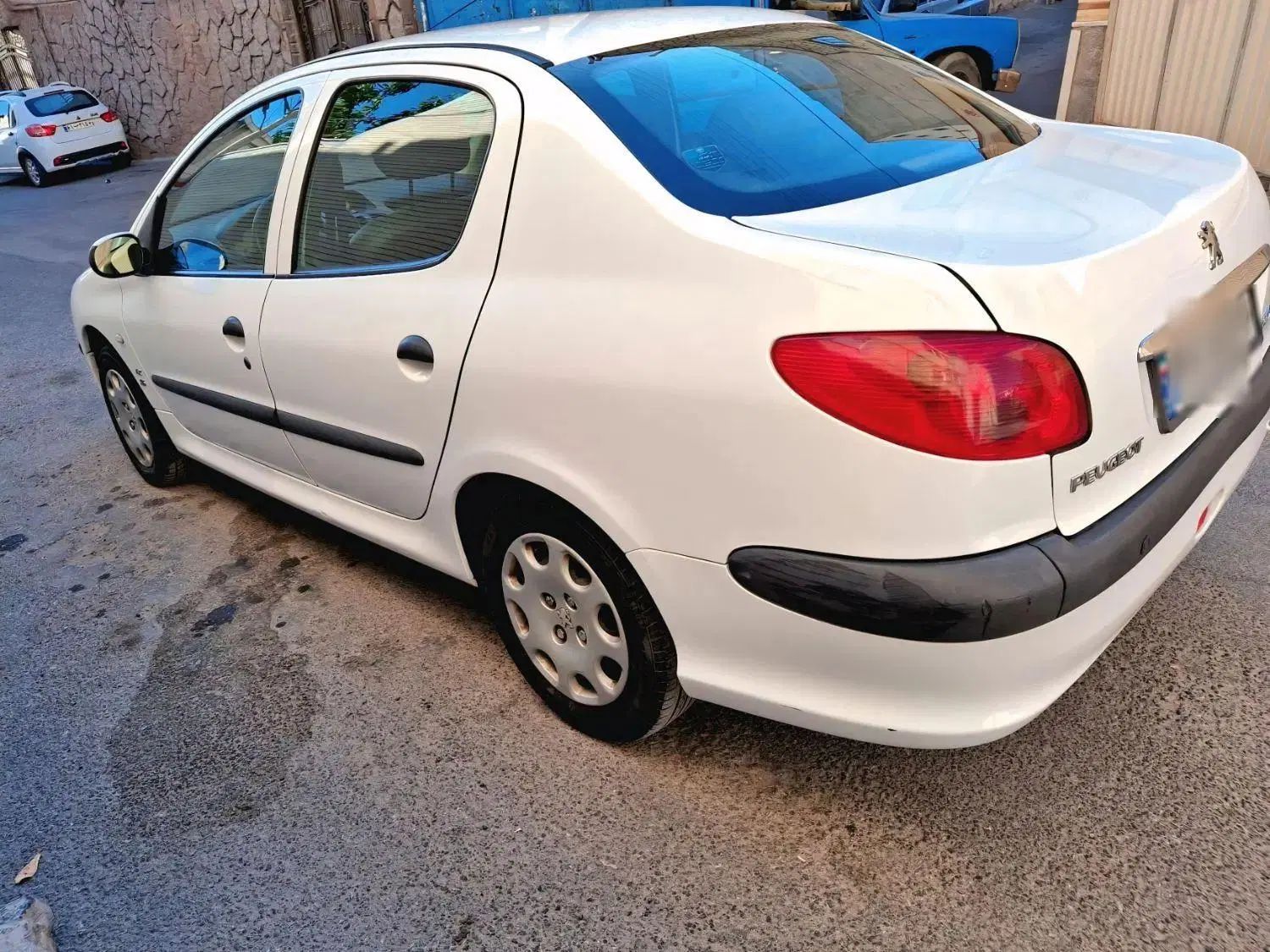 پژو ۲۰۶ صندوق دار v8 - 1396