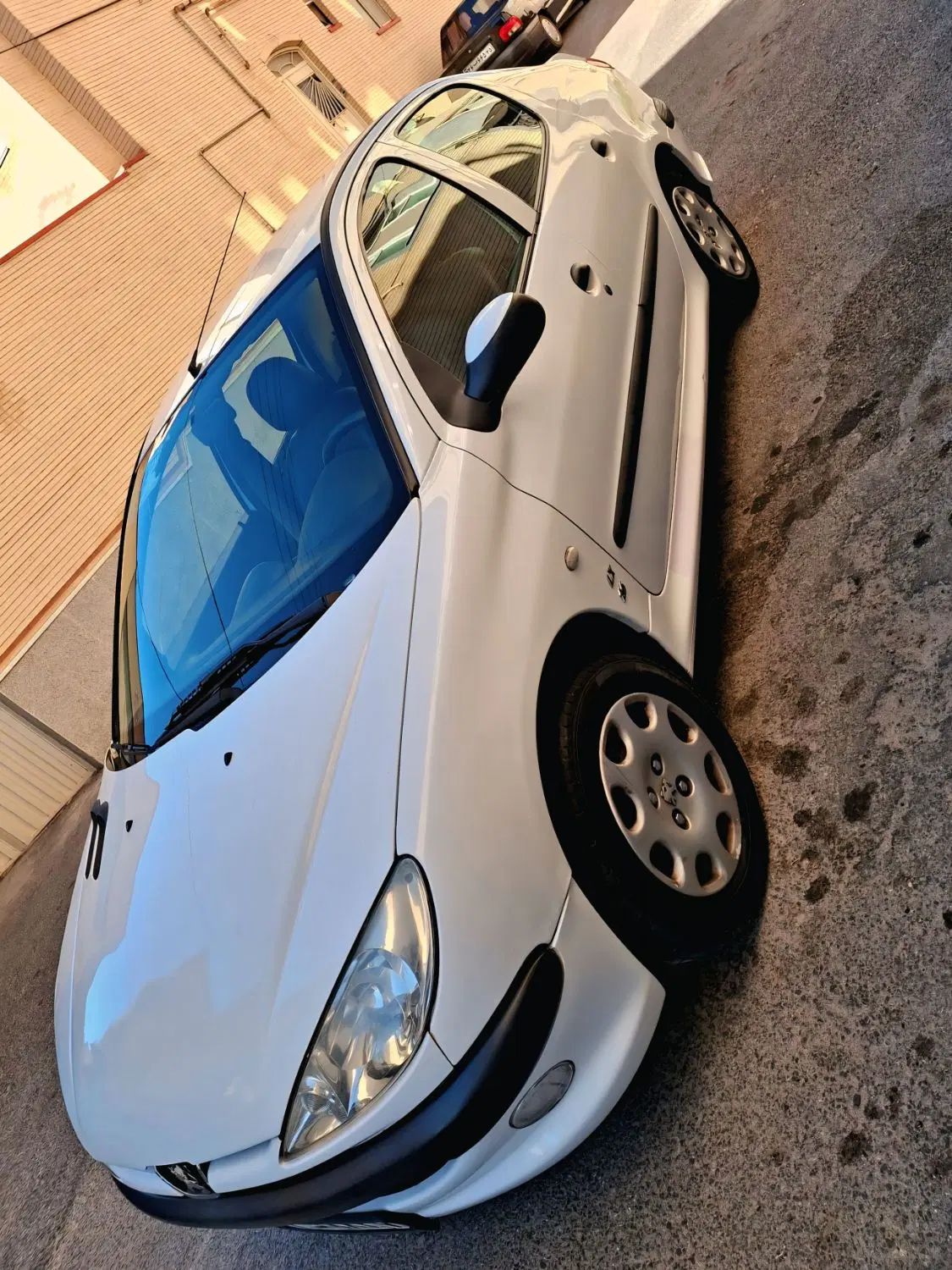 پژو ۲۰۶ صندوق دار v8 - 1396
